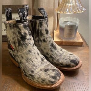 Women’s square toe cowhide booties